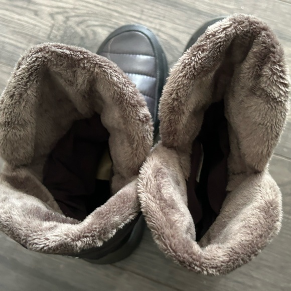 THE NORTH FACE youth size 2 AMORE ll winter puffer boots - Picture 10 of 10